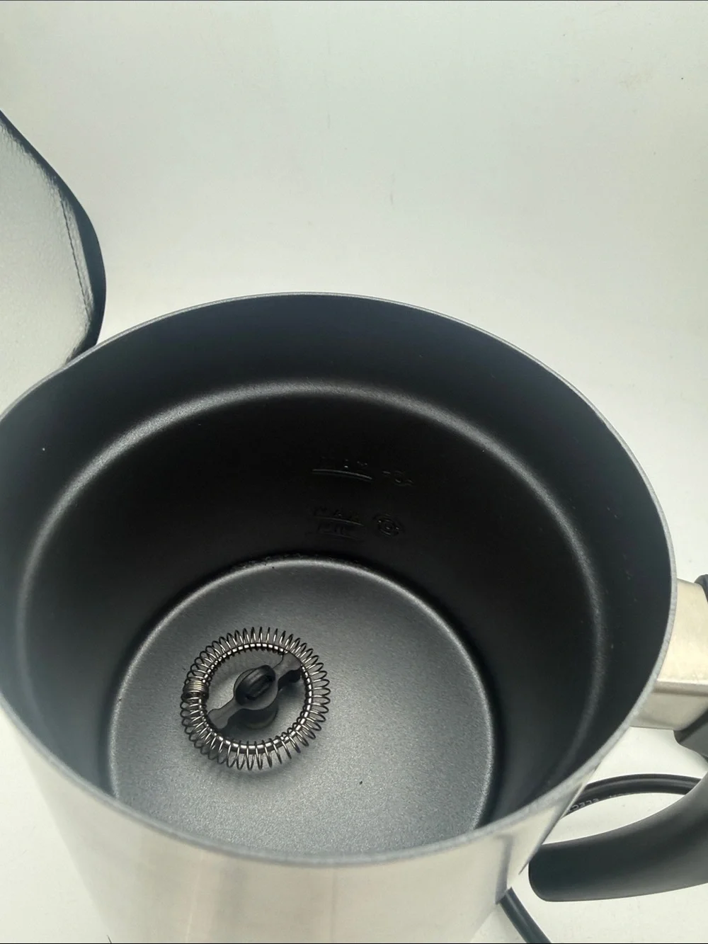 Gourmia Stainless Steel Electric Milk Frother Silver & Black works great